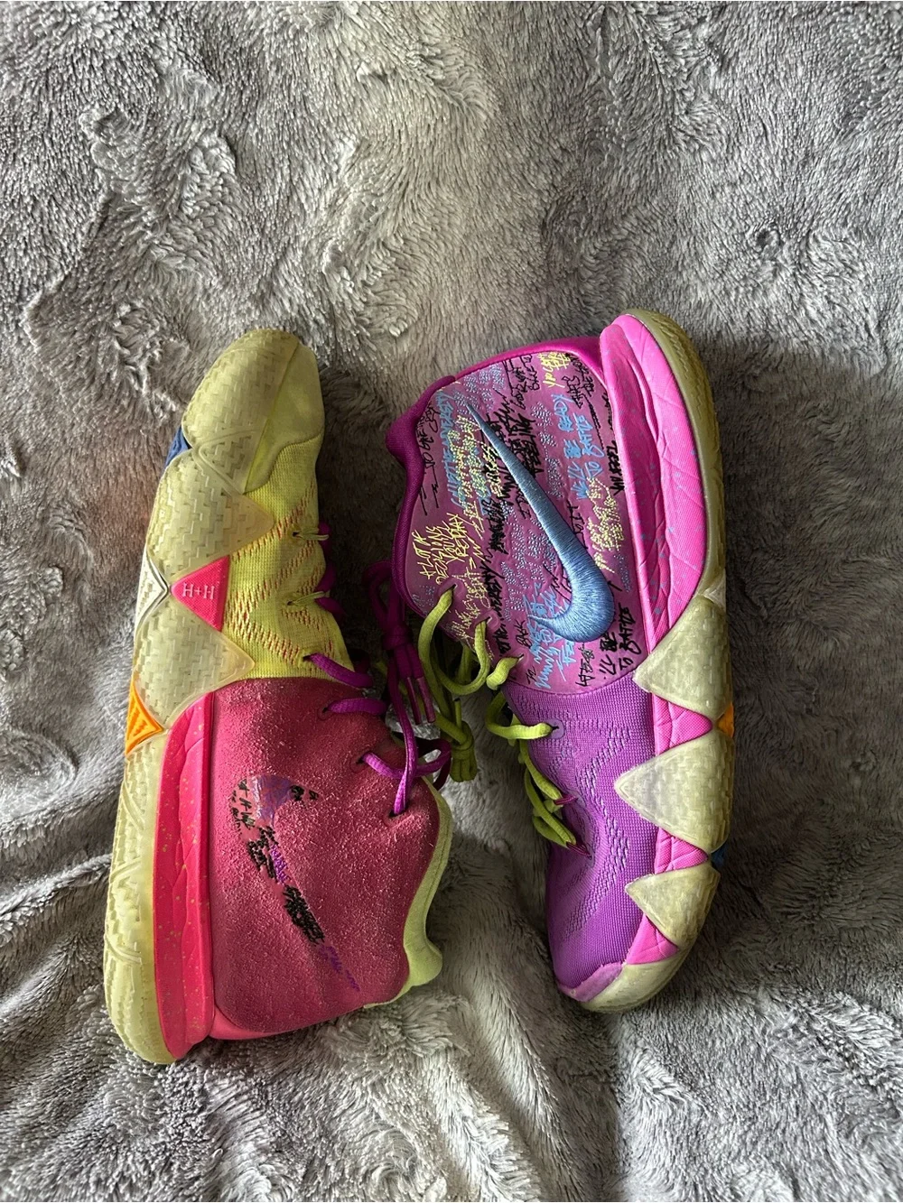 Nike vibrant two